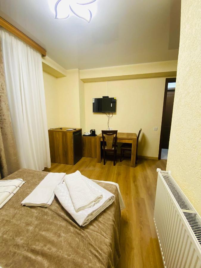Hotel Sunrise Kutaisi Exterior foto