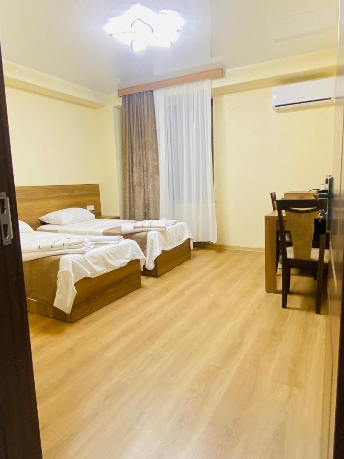 Hotel Sunrise Kutaisi Exterior foto