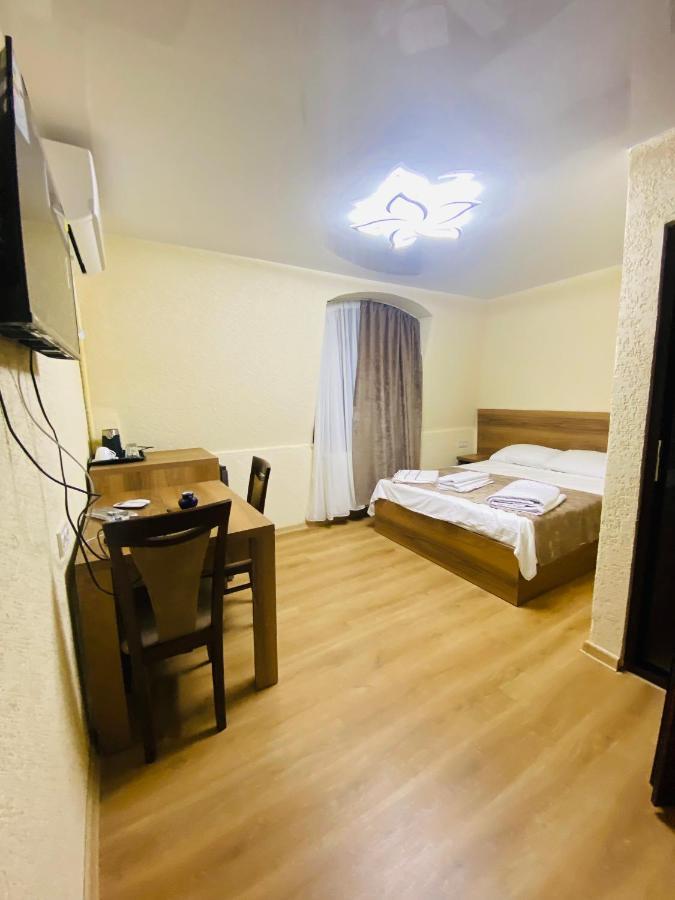 Hotel Sunrise Kutaisi Exterior foto