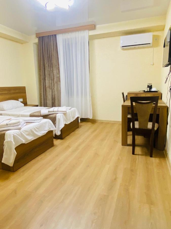 Hotel Sunrise Kutaisi Exterior foto