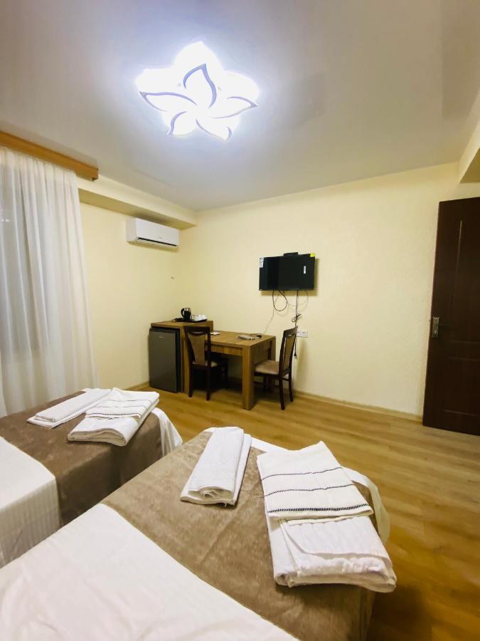 Hotel Sunrise Kutaisi Exterior foto